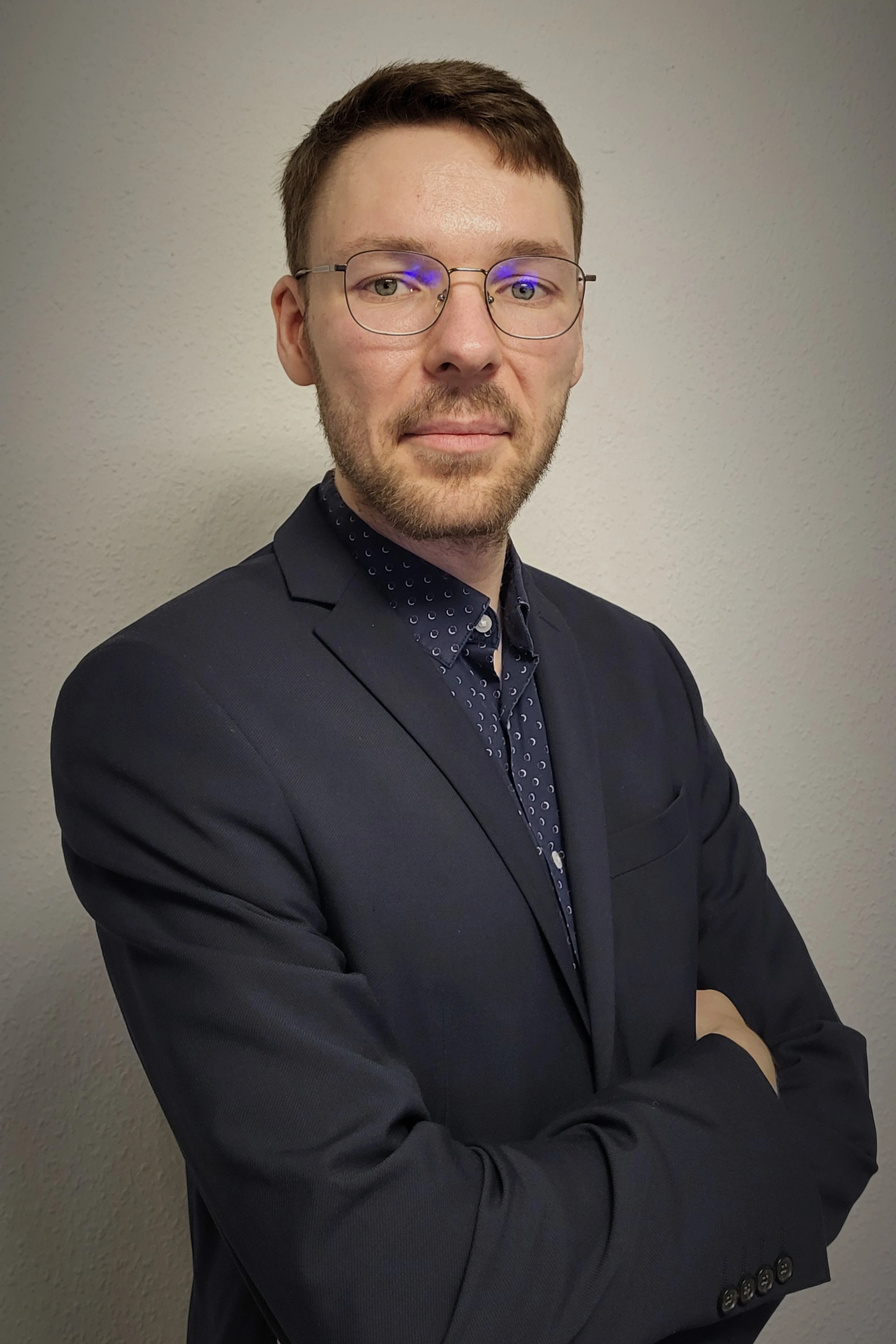 Kay Beerbaum | M.Sc. & Experte für Controlling, Prozesse und Finanzen | Gründer von Dein Geschäftskompass | 
    Er verbindet methodische Ansätz zur Steuerung und Optimierung von Unternehmensprozessen und setzt dabei auf die Exzellenz der anerkannten Controlling-Methoden